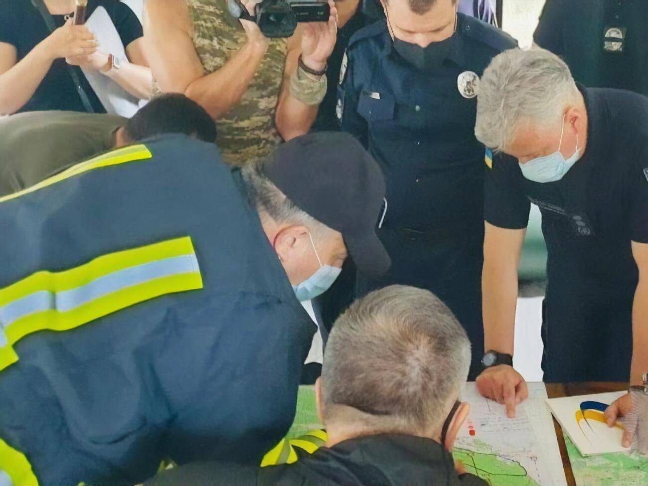 До документування та фіксації обставин надзвичайної події залучено понад 20 слідчих