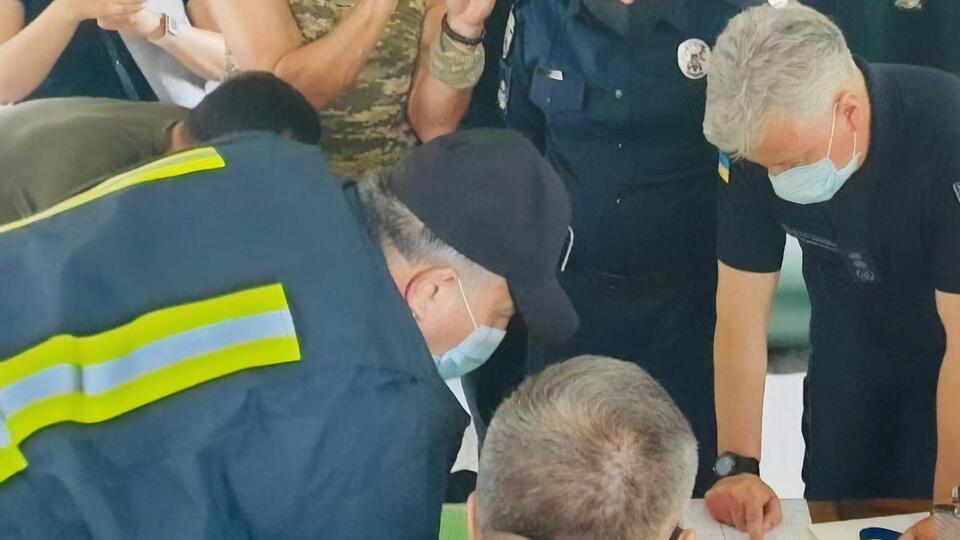 До документування та фіксації обставин надзвичайної події залучено понад 20 слідчих