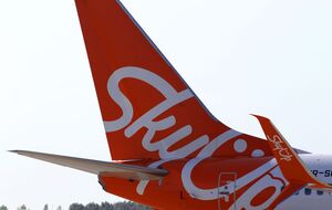 SkyUp отменила международные авиарейсы