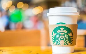 Представитель сети кафе заявил, что компания сожалеет о случившемся инциденте