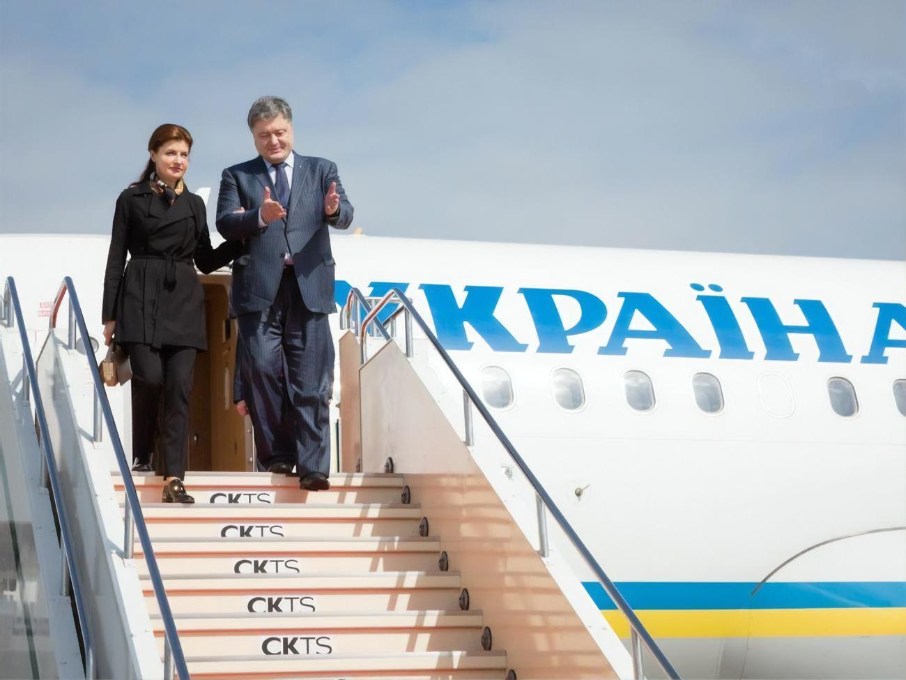 Порошенко стверджує, що завжди законно перетинає кордон
