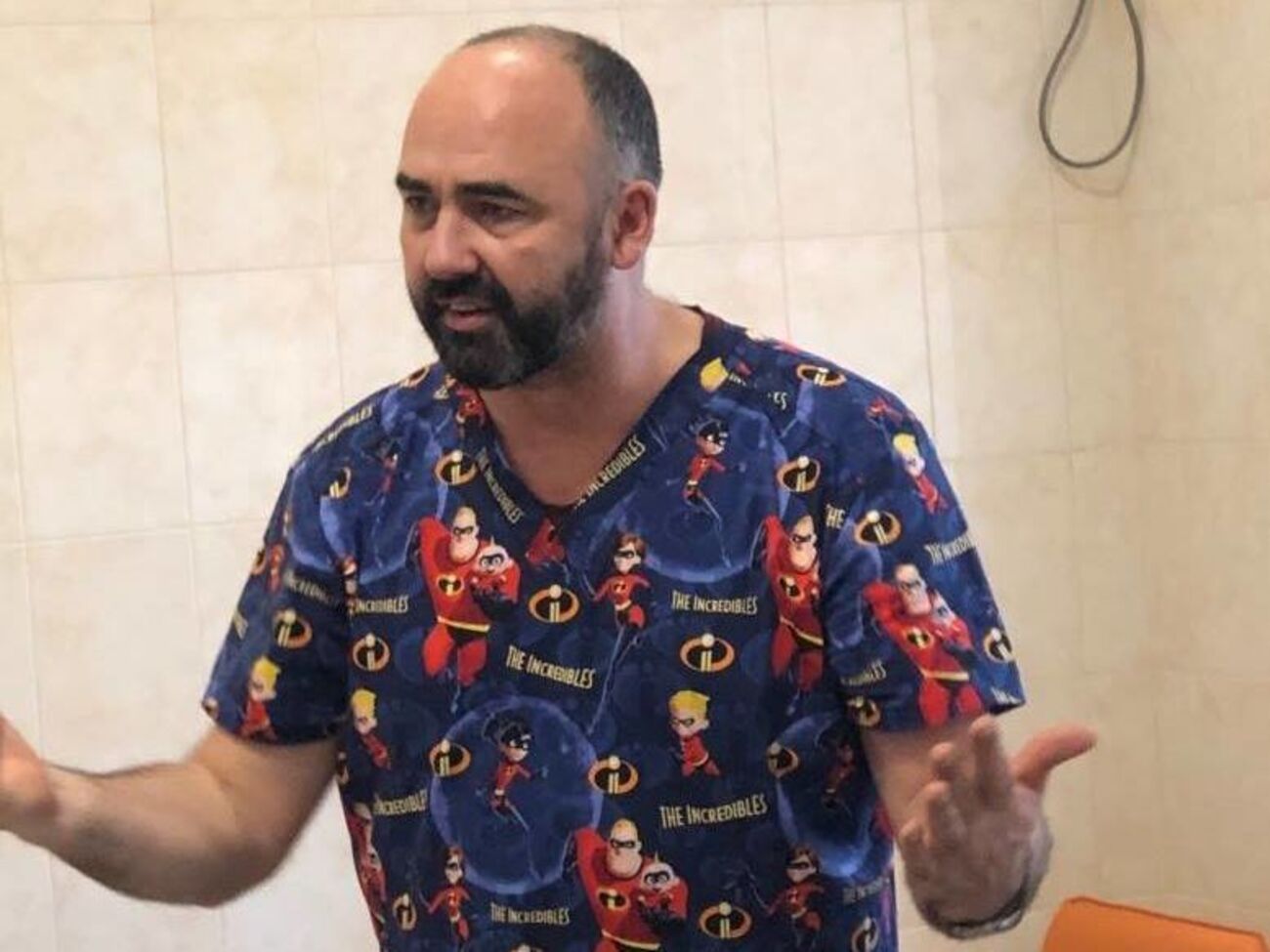 Сегодняшняя тактика власти утопична. Карантин не может быть вечным. Снизить количество смертей позволит реальная защита группы риска