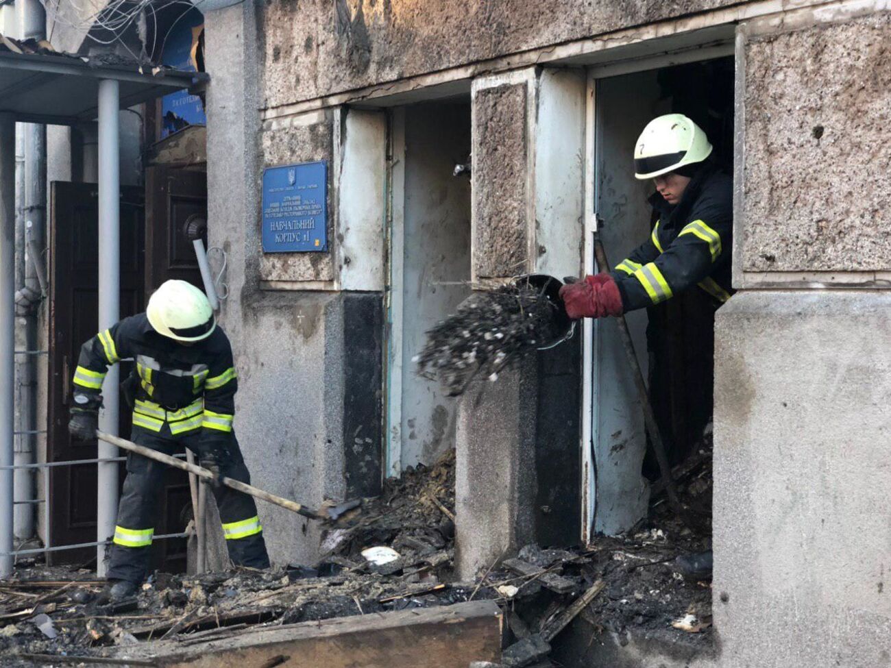 Унаслідок пожежі в Одесі на вулиці Троїцькій, 25 загинуло 16 осіб