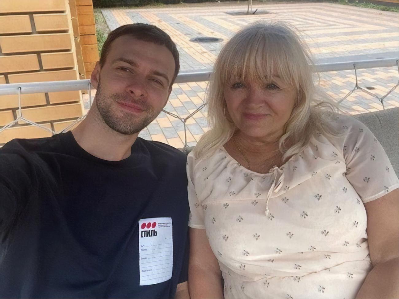 Барских с мамой Лилией Бортник