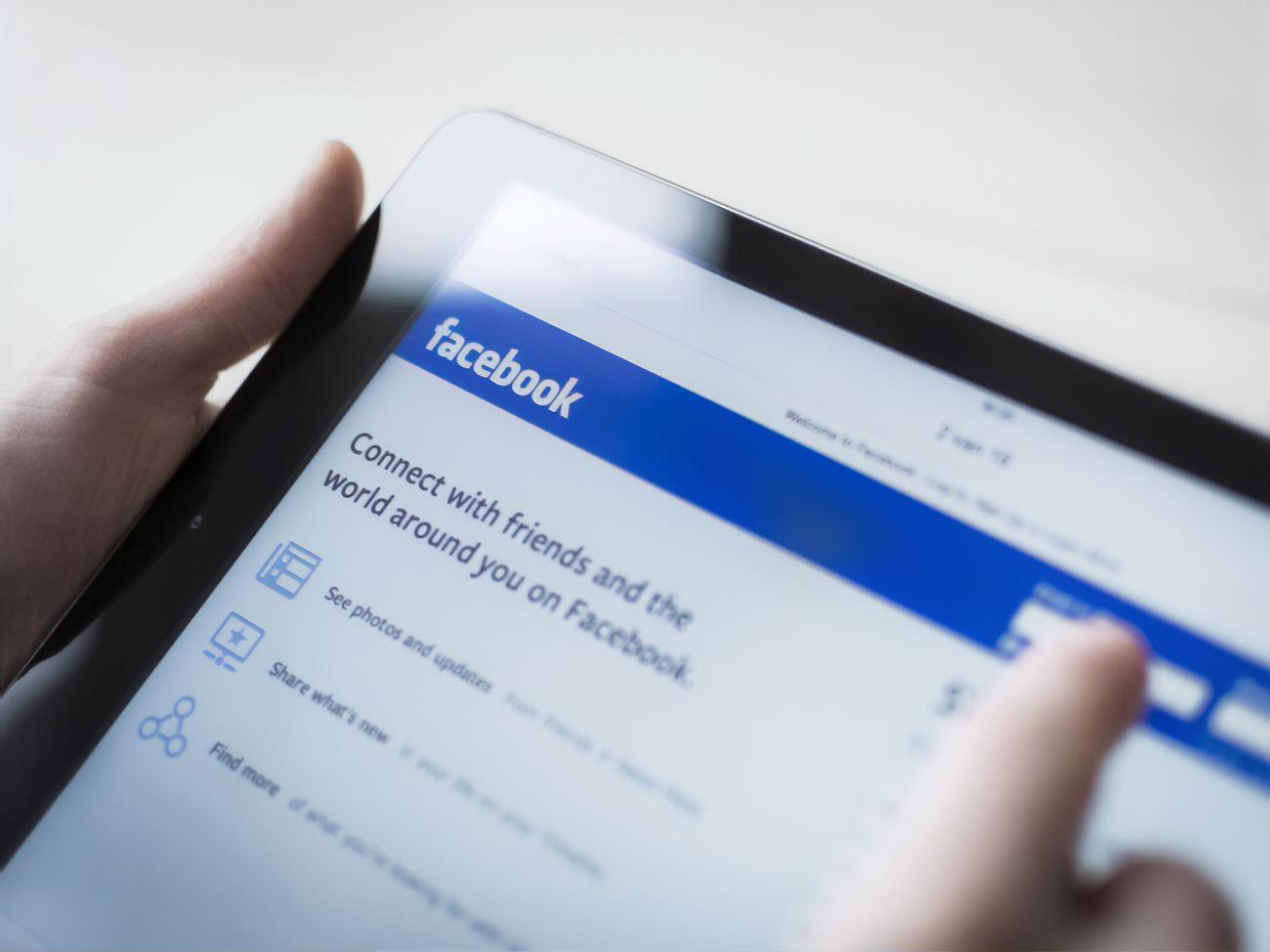 Керівник із безпеки Facebook пов'язує підозрілі акаунти з рекламним агентством Postmen