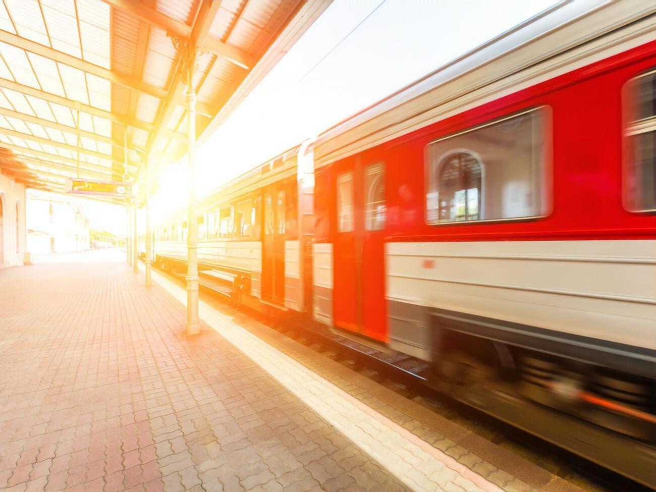 Сейчас предусмотрено ограничение по продаже мест в поезде &ndash; 50% от общего количества