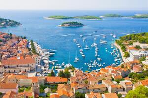 Для в'їзду в Хорватію українцям необхідно надати негативний тест на COVID-19, зроблений за 48 годин до прибуття