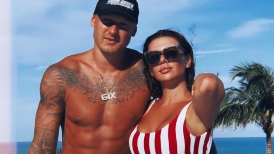 Сєдокова супроводила пост діалогом із фільму "Містер і місіс Сміт"