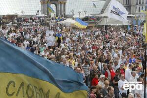 Революция достоинства продолжалпсь по всей стране с 21 ноября 2013 года до конца февраля 2014 года