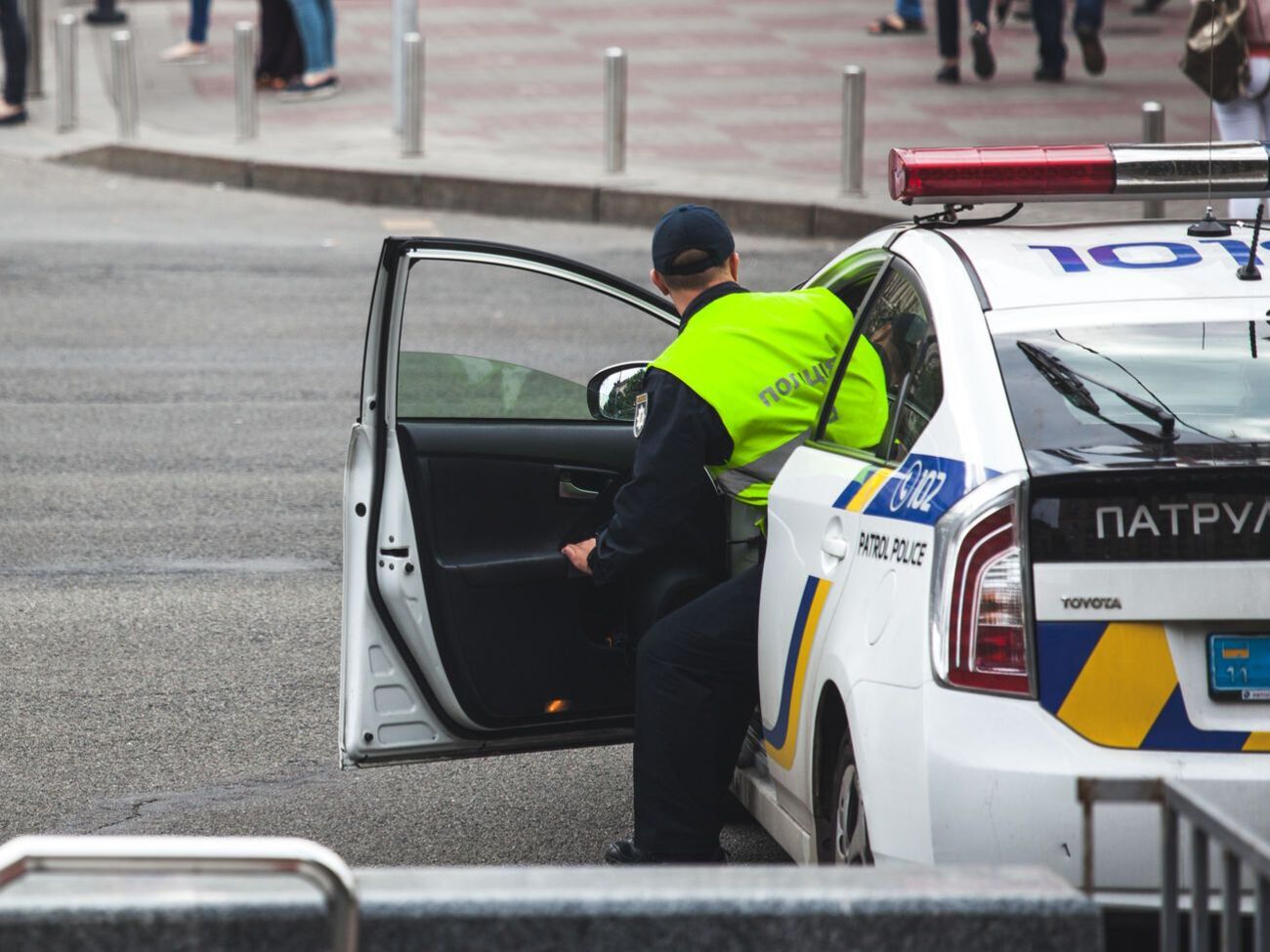 Співробітники кримінальної поліції затримали 27-річного чоловіка на місці скоєння злочину