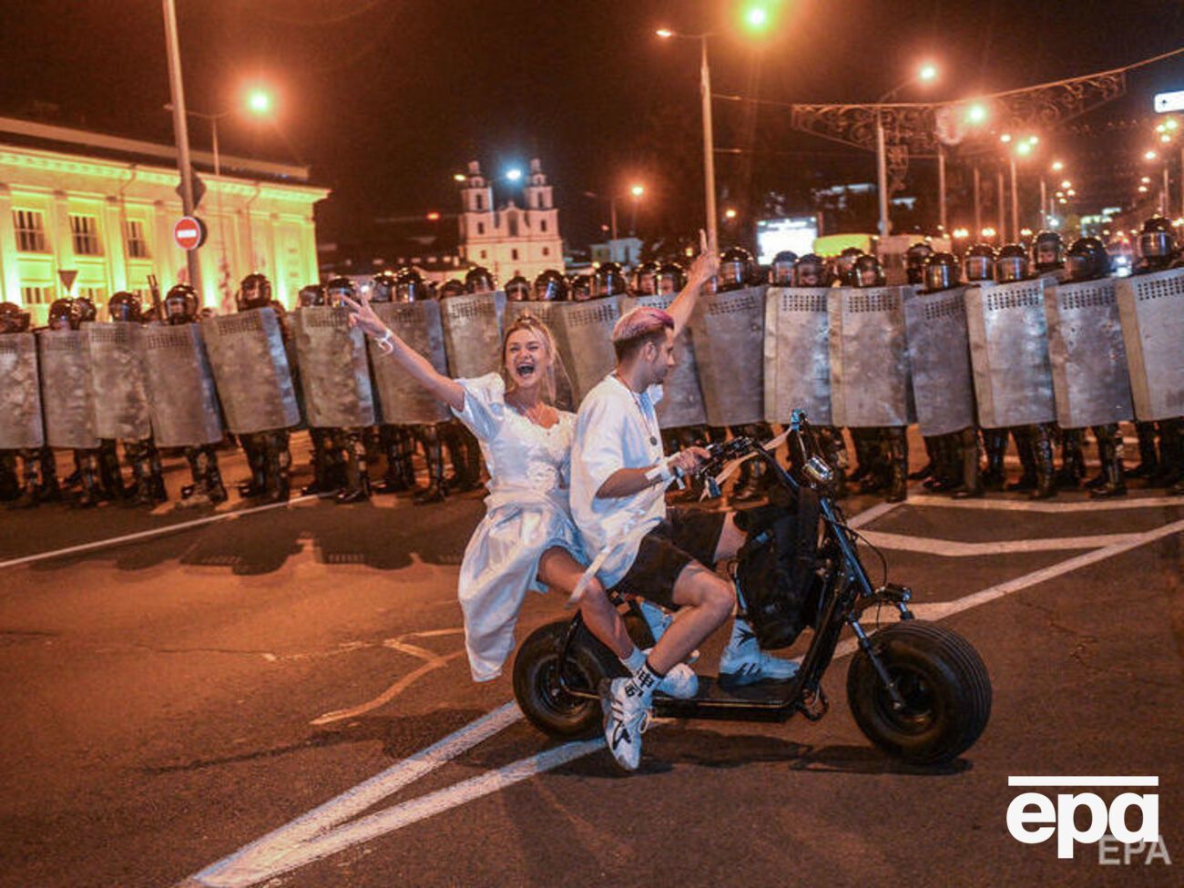 НАТО стурбований насильством силовиків над демонстрантами