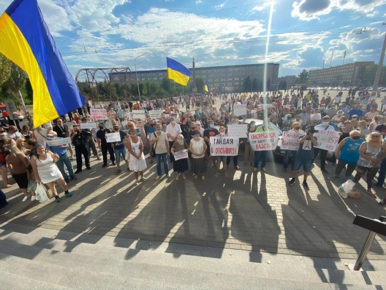 По подсчетам журналистов, на акцию пришло около 2 тыс. человек