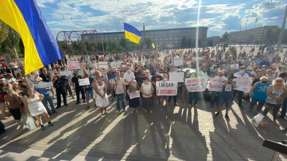 По подсчетам журналистов, на акцию пришло около 2 тыс. человек
