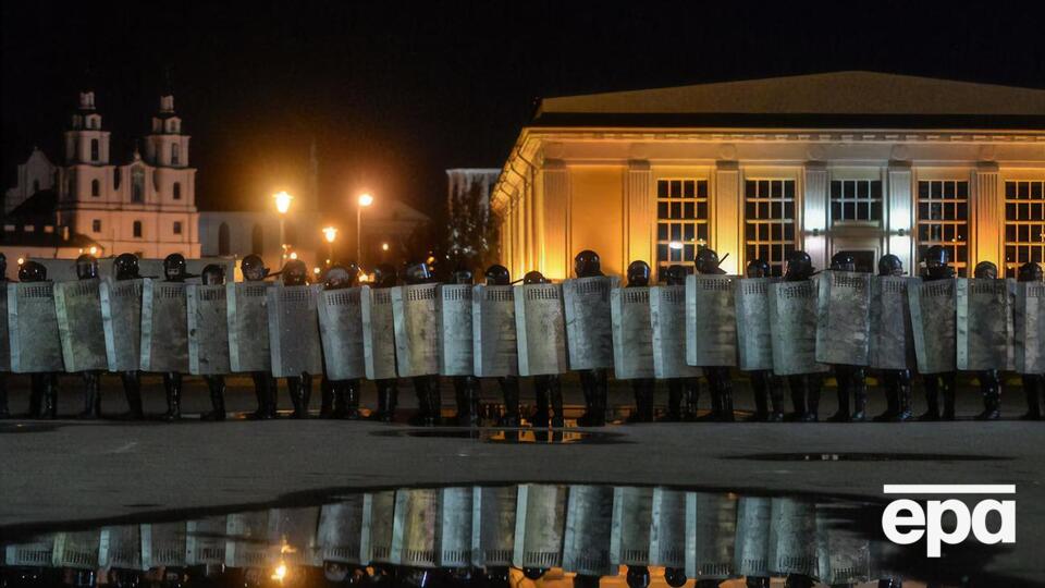 Силовики стріляли по протестувальниках у Мінську
