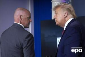 Трампа вывел из зала сотрудник охраны
