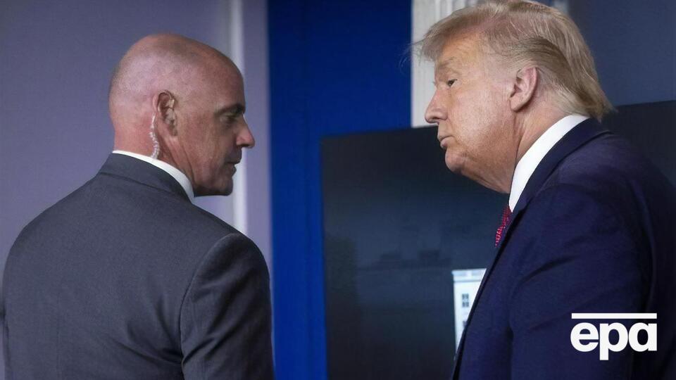 Трампа вивів із зали співробітник охорони
