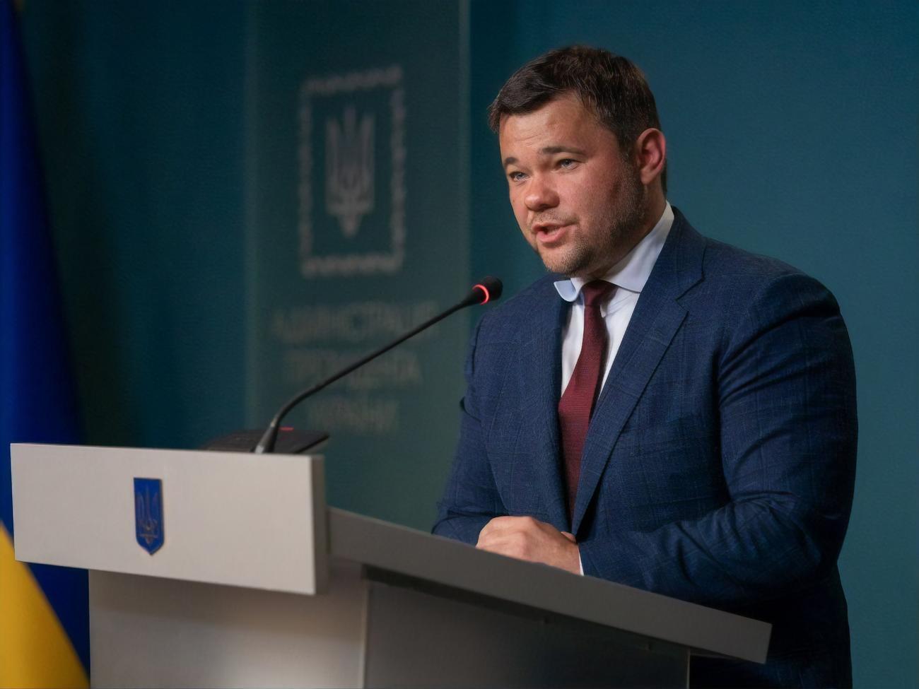 По данным СМИ, Богдану подожгли авто