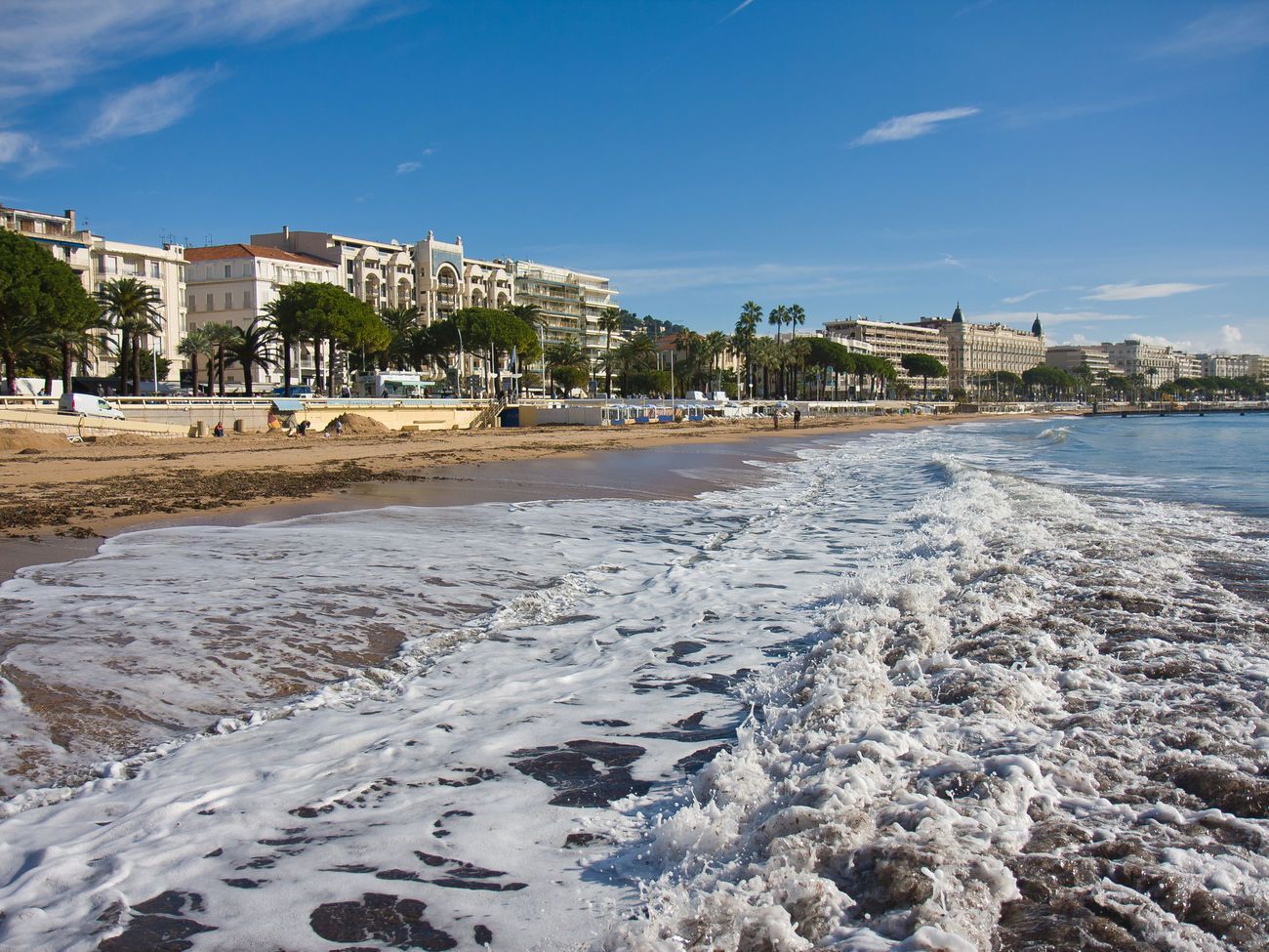 ЧП произошло на набережной в Каннах