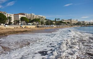 ЧП произошло на набережной в Каннах