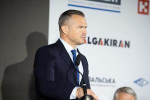 Новак стал и.о. главы "Укравтодора" в октябре 2016-го, в 2019 году он подал в отставку