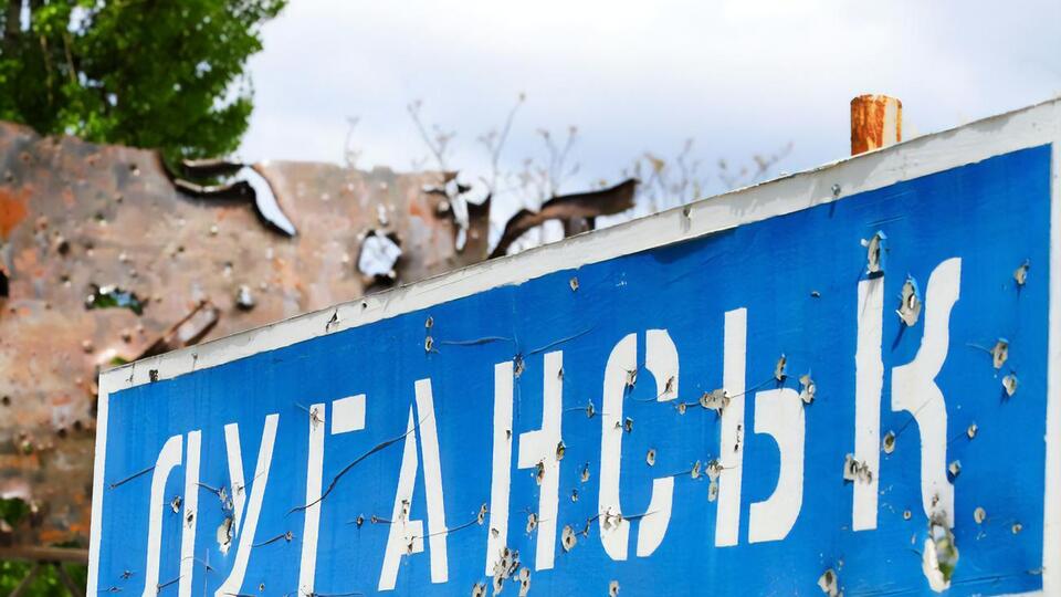 13% українців вважають, що жителі ОРДЛО і Криму залишилися проживати в окупації за власним бажанням