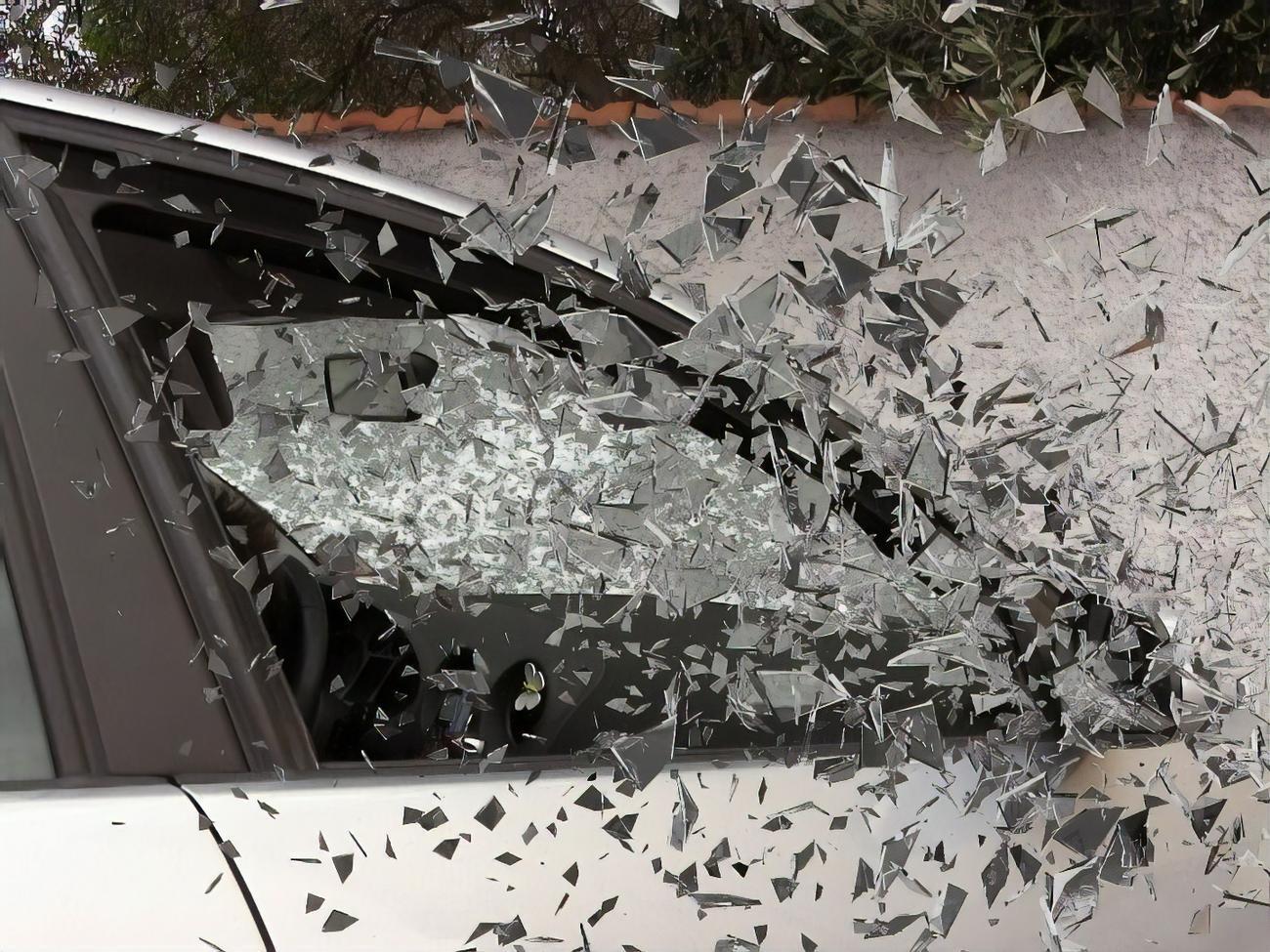 В дорожно-транспортном происшествии в итальянских Альпах погибли четверо детей и 24-летний молодой человек