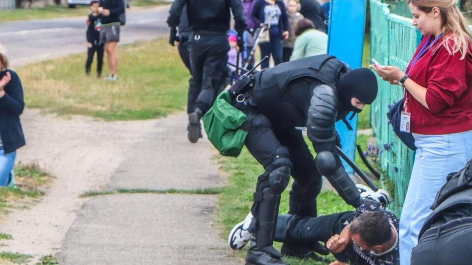 Среди задержанных был депутат Александр Гримать