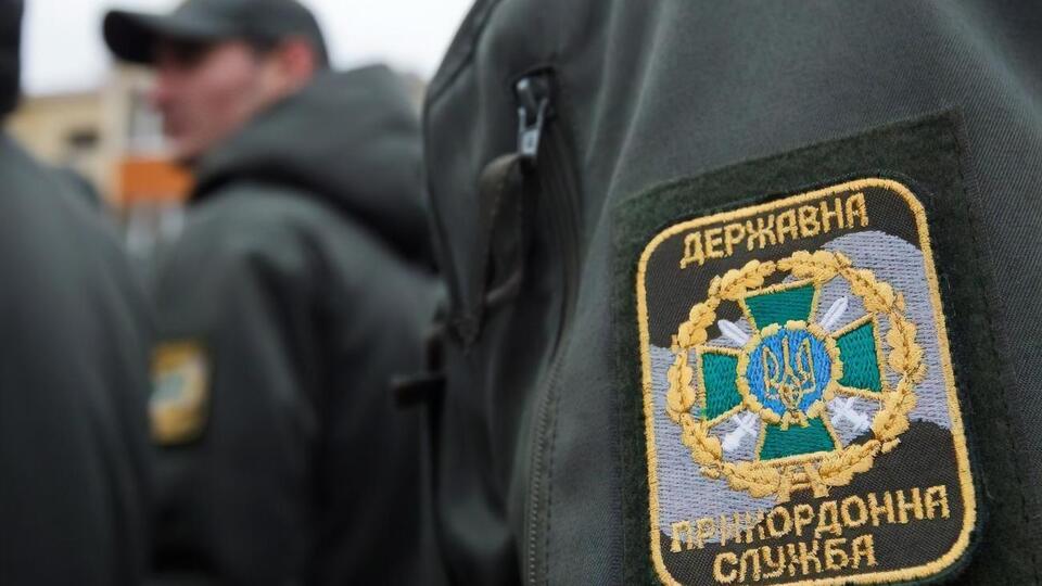 8 серпня Кабмін заборонив в'їзд і виїзд з окупованого Росією Криму до кінця серпня