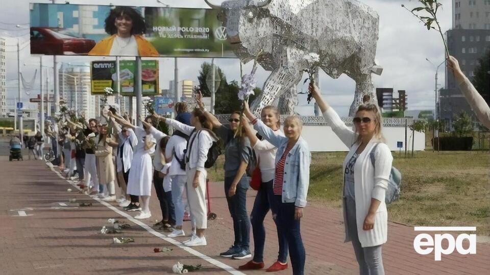 Жінки виходять на акції протесту