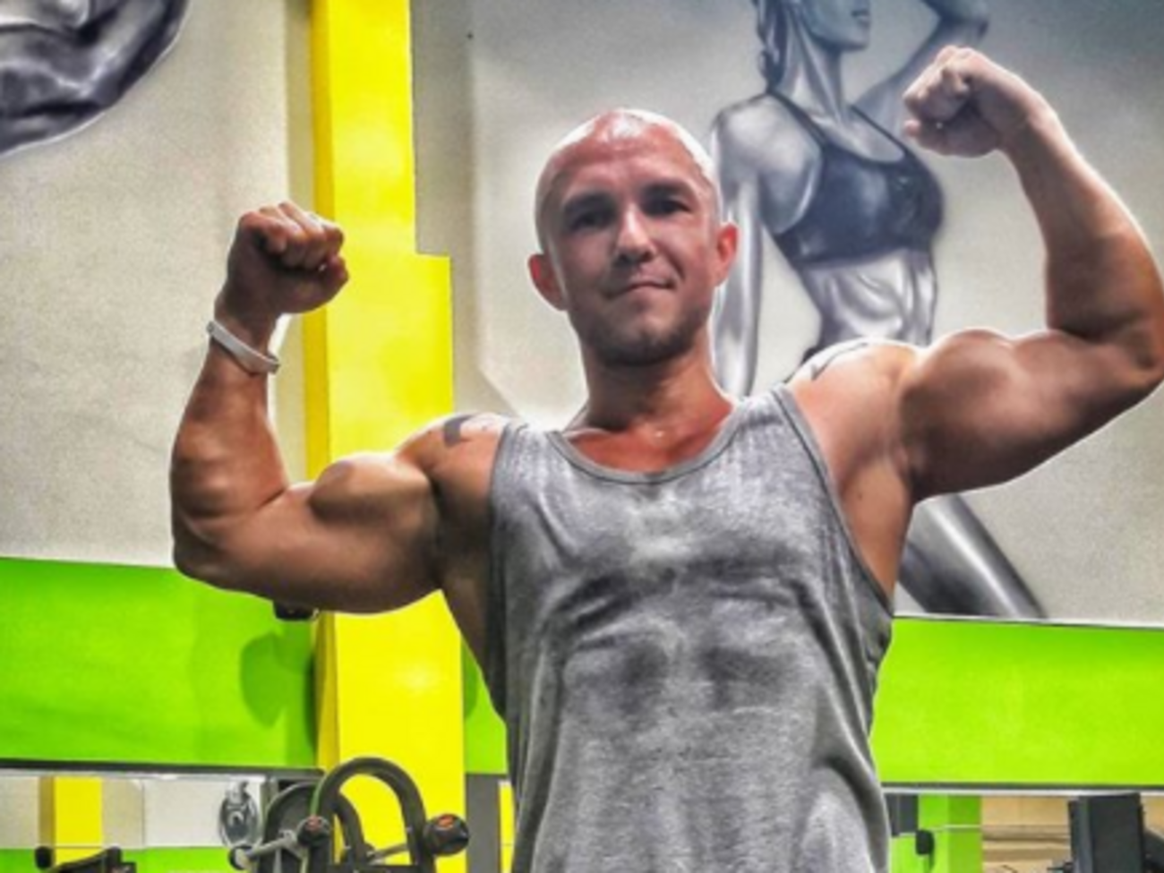 Информацию о задержании Емельянова подтвердила его супруга Марина