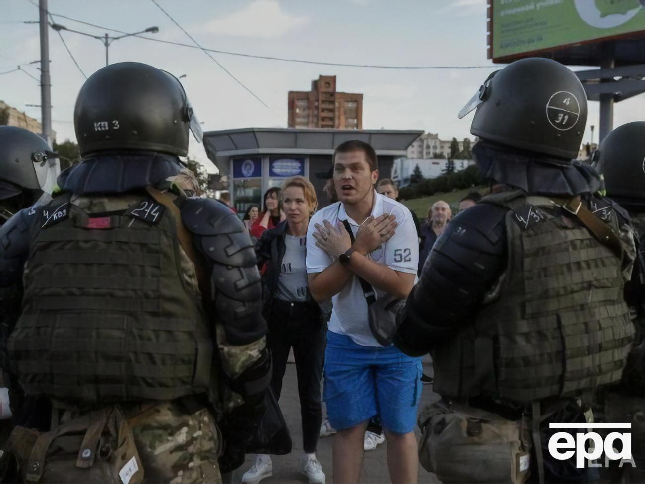 За даними МВС Білорусі, за час протестів у країні затримали приблизно 7 тис. осіб