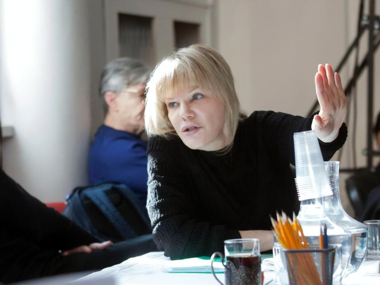 Захарова родилась в 1962 году в Москве