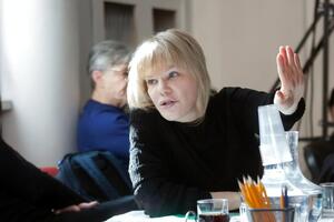 Захарова родилась в 1962 году в Москве