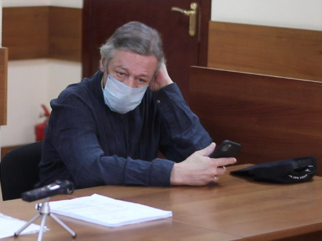 11 августа Ефремова госпитализировали из Пресненского суда с подозрением на инсульт