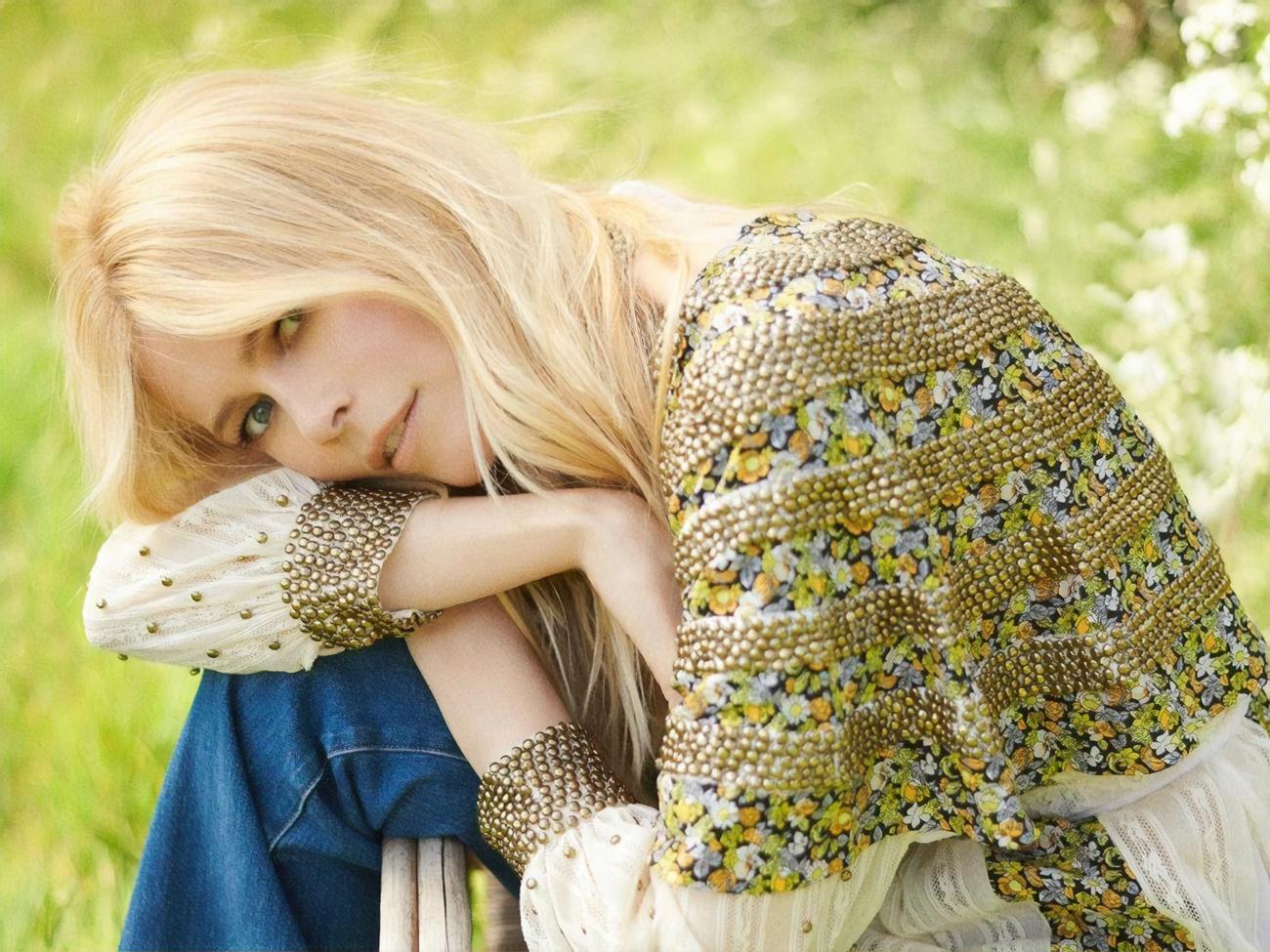 Шиффер показала знімок зі свого минулого