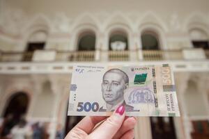 Підвищення мінімальної зарплати до 5 тис. грн ініціював президент України