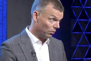 Говоря о соблюдении перемирия на востоке Украины, Хуг заявил, что особенно счастлив за гражданское население Донбасса