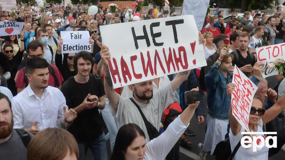 Іноземні держави та міжнародні організації закликали владу Білорусі утриматися від насильства