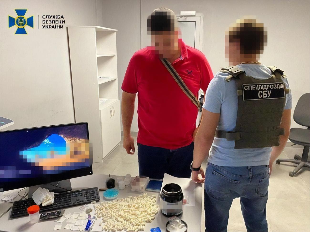 Іноземця затримали, його повідомили про підозру