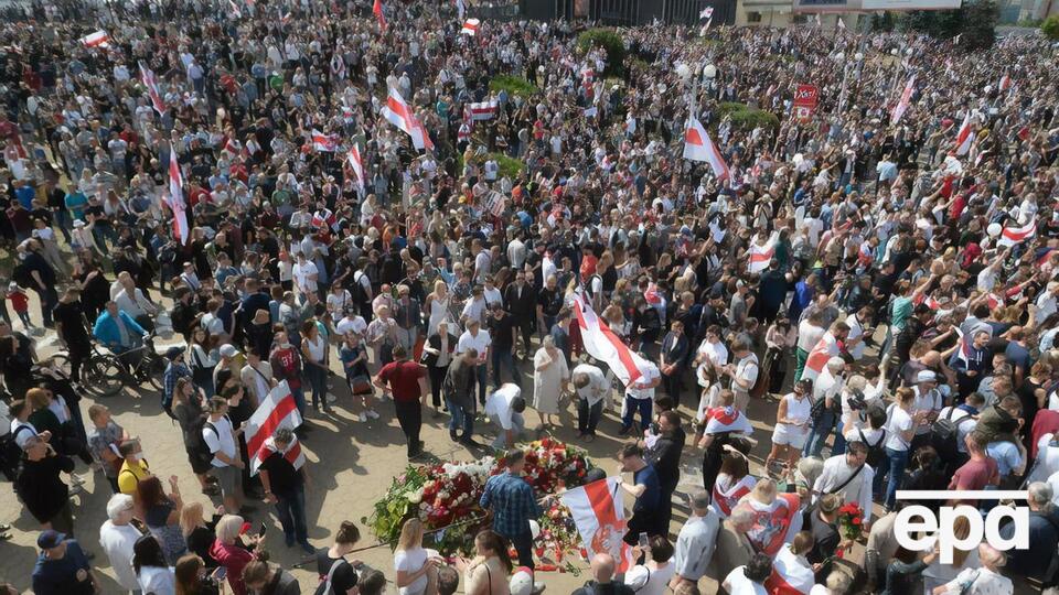 Акція пам'яті відбулася біля метро "Пушкінська", де загинув Тарайковський