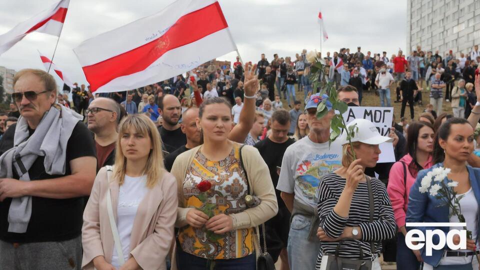 По всей Беларуси люди снова выходят на протесты