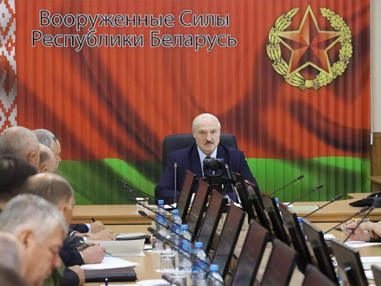 Лукашенко:&nbsp;Не видеть этого, спокойно за этим наблюдать мы, естественно, не можем