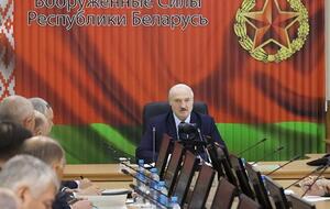 Лукашенко: Не видеть этого, спокойно за этим наблюдать мы, естественно, не можем