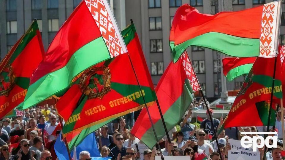 Митинг в поддержку Лукашенко проходит на площади Независимости в Минске
