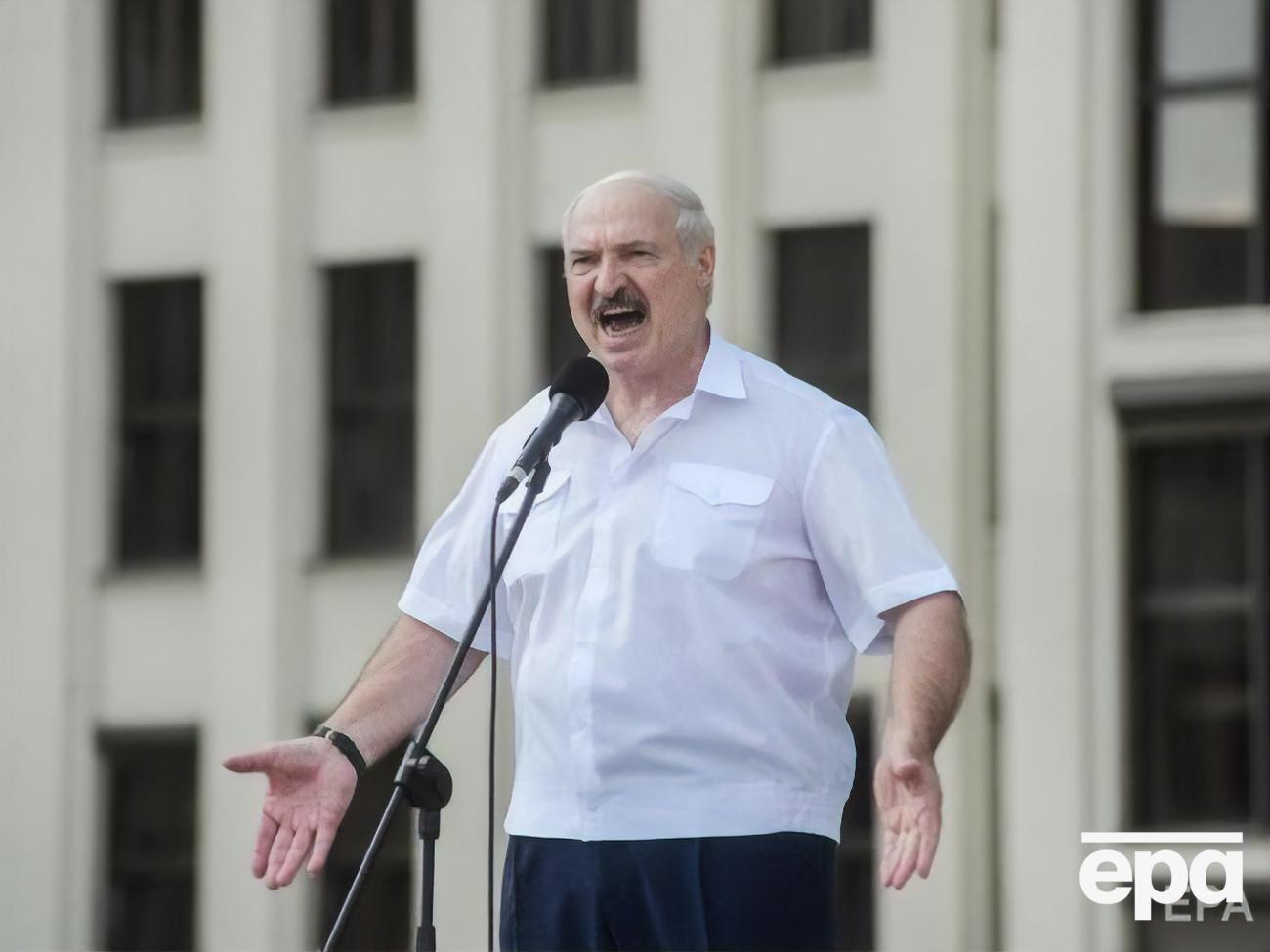 Лукашенко: Не буває вертолітних грошей