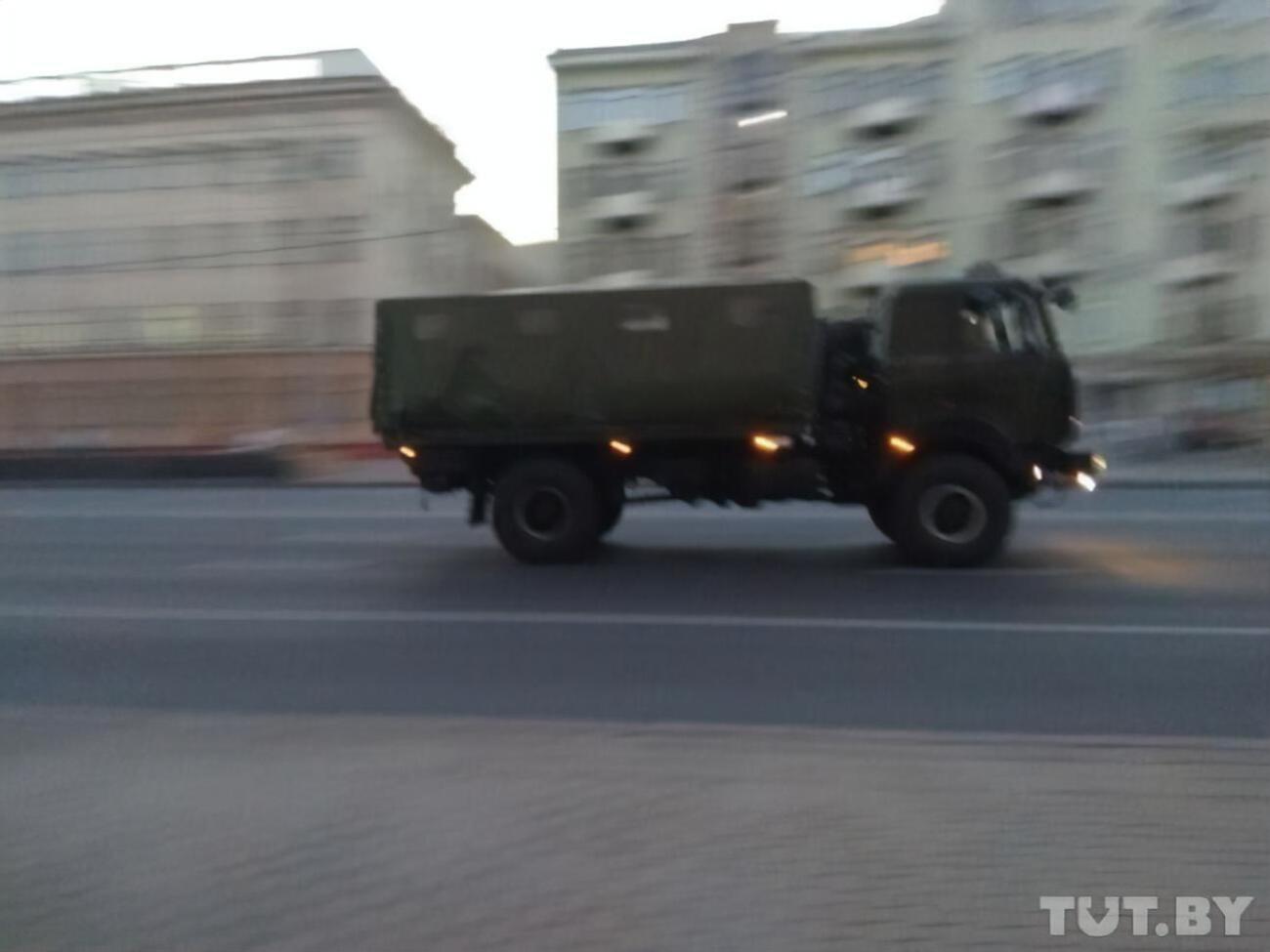 Задержания проводили люди в штатском