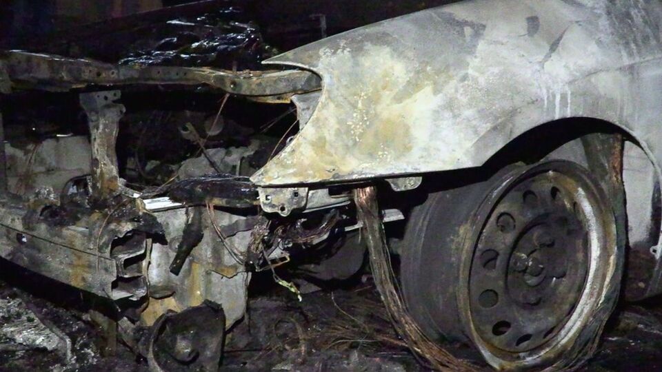 Автомобиль подожгли этой ночью