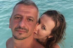 Собчак – Богомолову: Люблю тебя