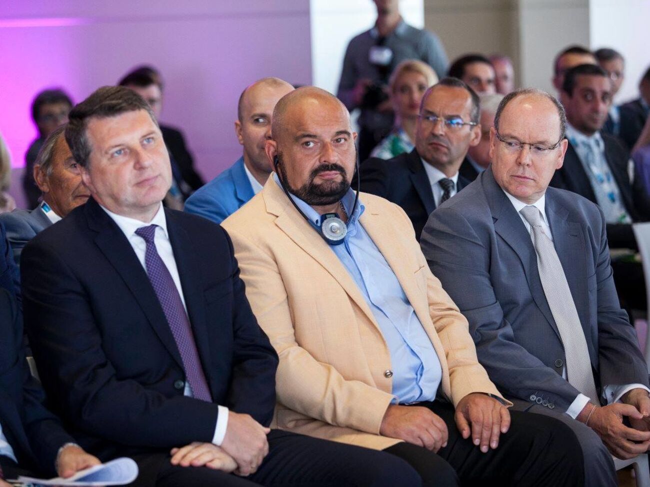 Раніше повідомляли, що Злочевського (посередині) оголосили в розшук