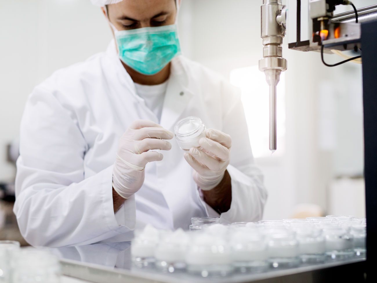 В Україні протягом минулої доби підтвердили 1464 нові випадки коронавірусної інфекції